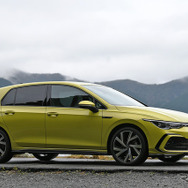 VW ゴルフTDI（写真はRライン）