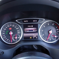 メルセデスベンツ A180