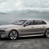 BMW i7