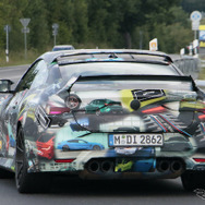 BMW M4 3.0 CSL オマージュ プロトタイプ（スクープ写真）