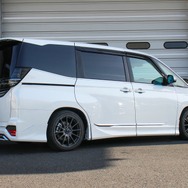 RX1装着車 TOYOTAヴォクシー