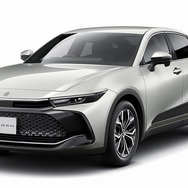 トヨタ クラウン（クロスオーバー） RS（プレシャスシルバー）＜オプション装着車＞
