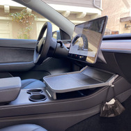 テスラ専用大型センタートレイ「TESLA ALSET Tray（アルセットトレイ）」がクラファンに登場