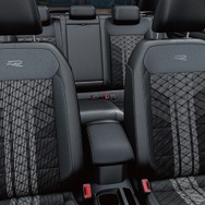 VW Tロック TDI R-ライン シート（フリントグレー）