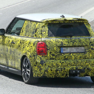 MINI JCW 改良新型プロトタイプ（スクープ写真）
