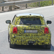MINI JCW 改良新型プロトタイプ（スクープ写真）