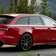 3代目アウディ RS6 アバント