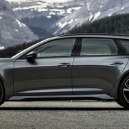 現行アウディ RS6 アバント