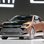 トヨタ・クラウン新型、クロスオーバー