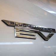 三菱 アウトランダーPHEV