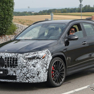 メルセデスAMG GLA35 改良新型プロトタイプ（スクープ写真）