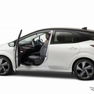 日産 ノート オーラ G 助手席回転シート