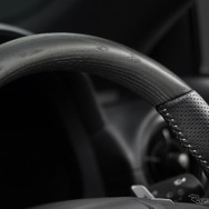 特別仕様車専用ディンプル本革ステアリング