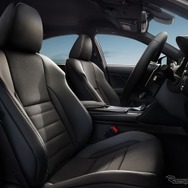 専用ウルトラスエード（ブラック）／“F SPORT”専用L texスポーツシート（運転席ポジションメモリー／運転席・助手席ベンチレーション機能付）