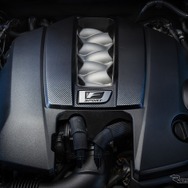 V型8気筒5.0Lエンジン
