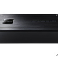 D級パワーアンプの一例（カロッツェリア・PRS-D800）。