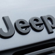 ブラックJeepバッジ