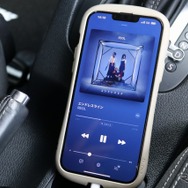 音楽プレイヤーは主にスマホを用いている。USB出力をオーディオテクニカのAT-HRD500でDD変換してDSPに伝送している。