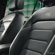 VW ティグアン TSI 4MOTION R-Line シート（チタンブラック/レザー）