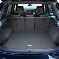 VW ティグアン 分割可倒式リヤシート