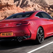 新型インフィニティQ60（日産スカイライン クーペ）