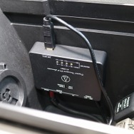 コンソールの中にはオーディオテクニカのDACであるAT-HRD1を取り付ける。USB→光デジタル、アナログの変換が可能だ。