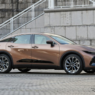 トヨタ クラウン クロスオーバー G アドバンスト レザーパッケージ