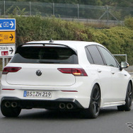 謎のVW『ゴルフR』プロトタイプ（スクープ写真）