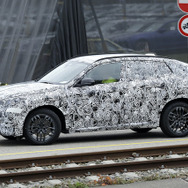 BMW X2 次期型プロトタイプ（スクープ写真）