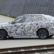 BMW X2 次期型プロトタイプ（スクープ写真）