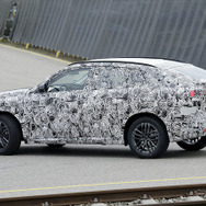 BMW X2 次期型プロトタイプ（スクープ写真）