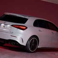 メルセデスAMG A35 4MATIC 改良新型