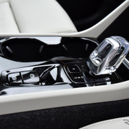 ボルボ XC40 48Vハイブリッド