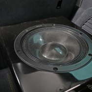 サブウーファーユニットにはカロッツェリアの定評のあるモデルであるTS-W1000RSをチョイス。