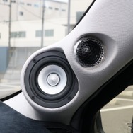 自慢のポイントはシステムアップしたツイーター＆ミッドレンジ。マイクロプレシジョンのユニットを用いて好みの中高域を引き出す。