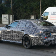 BMW M5 次期型プロトタイプ（スクープ写真）