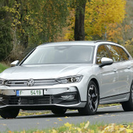 VW パサート 次期型プロトタイプ（スクープ写真）