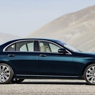 メルセデスベンツ Eクラスセダン 新型の PHV、E350 e