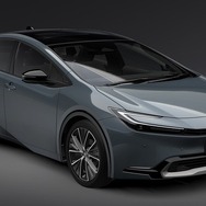 トヨタ プリウス 2.0L HEV プロトタイプ（アッシュ）