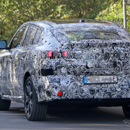 BMW iX2 市販型プロトタイプ（スクープ写真）