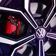 VW ポロ GTI 18インチアルミホイール＆レッドブレーキキャリパー