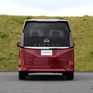 日産 セレナ LUXION e-POWER