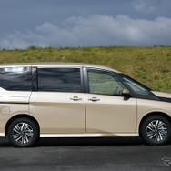 日産 セレナ ハイウェイスターV ガソリン