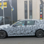 メルセデスベンツ Eクラスステーションワゴン PHEV プロトタイプ（スクープ写真）