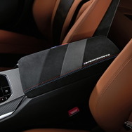 BMW M3 ツーリング の「Mパフォーマンスパーツ」装着車