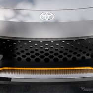 トヨタ C-HR プロローグ