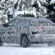 BMW iX2 プロトタイプ（スクープ写真）