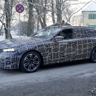 BMW i5 ツーリング プロトタイプ（スクープ写真）