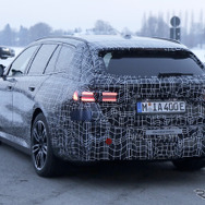 BMW i5 ツーリング プロトタイプ（スクープ写真）