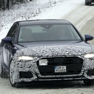 アウディ A6 セダン 改良新型プロトタイプ（スクープ写真）